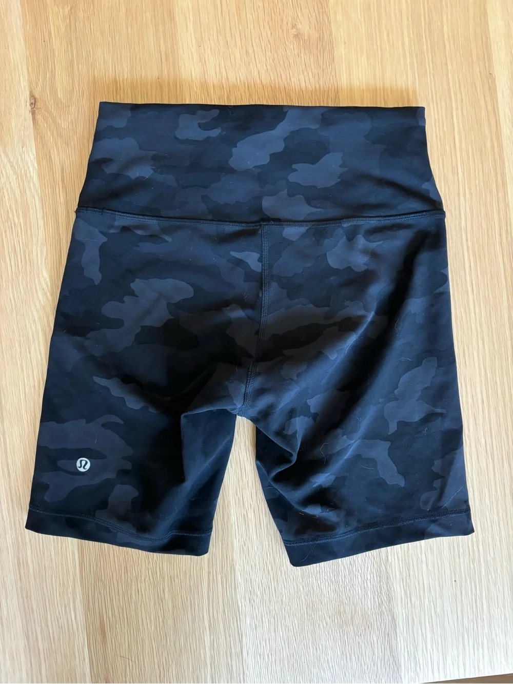 lululemon athletica Wunder Train Black Camo High-Rise Shorts 8” size 8